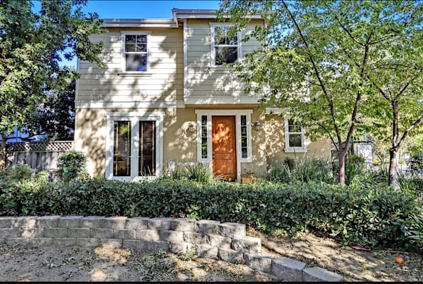 130 Coulter Way property